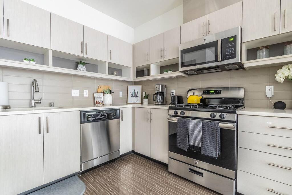 One Bedroom Luxury Apartment Seattle Buitenkant foto