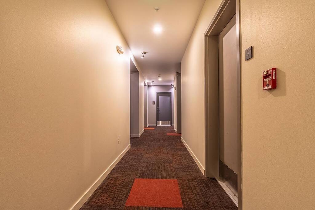 One Bedroom Luxury Apartment Seattle Buitenkant foto