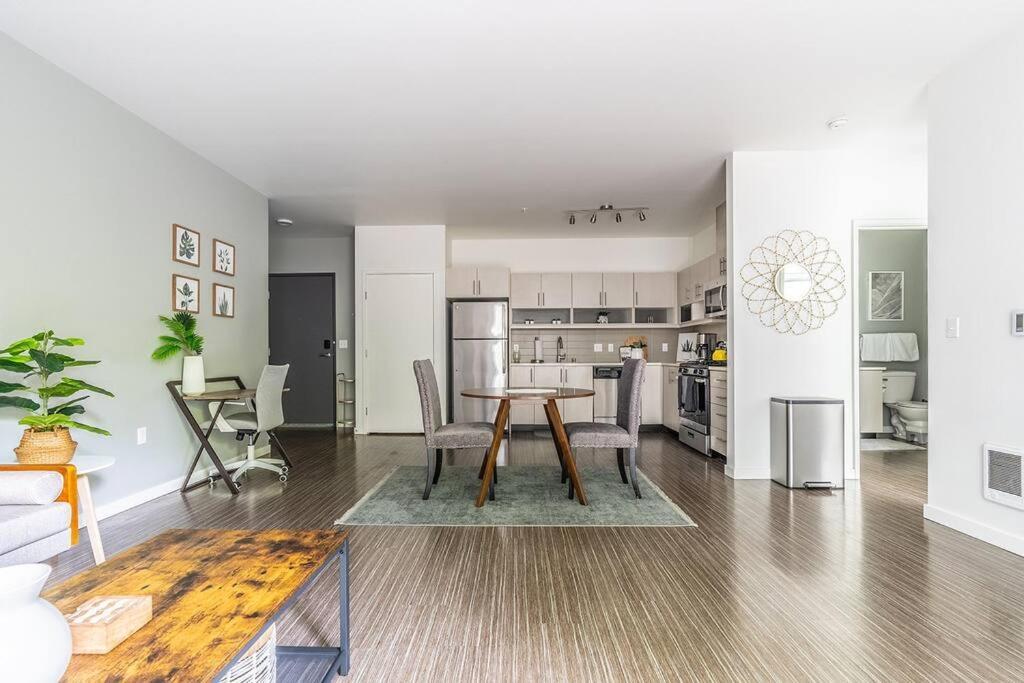 One Bedroom Luxury Apartment Seattle Buitenkant foto
