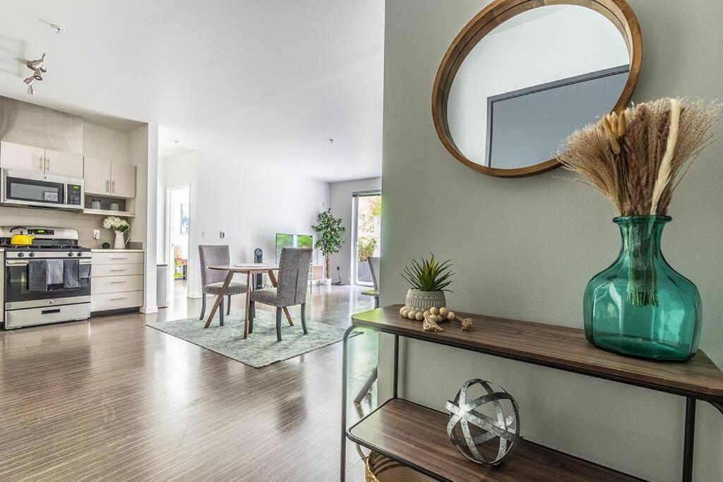 One Bedroom Luxury Apartment Seattle Buitenkant foto